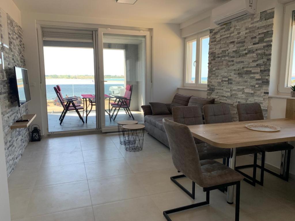 Apartmani Sunside Nin Bagian luar foto
